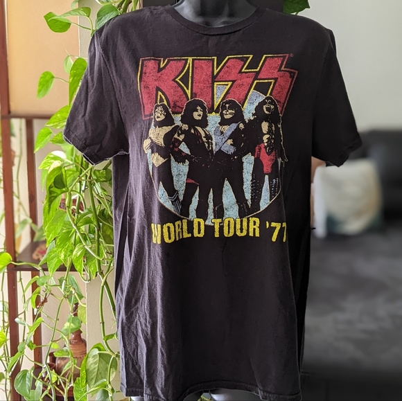 KISS Catalog Ltd. | Shirts | Kiss World Tour 77 Tee | Poshmark